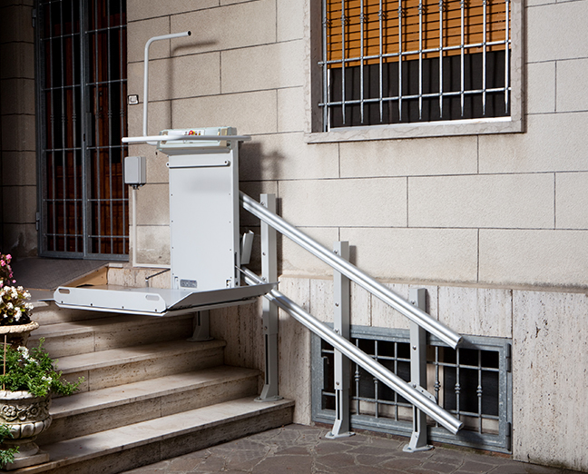 Monte-Escalier à Plateforme